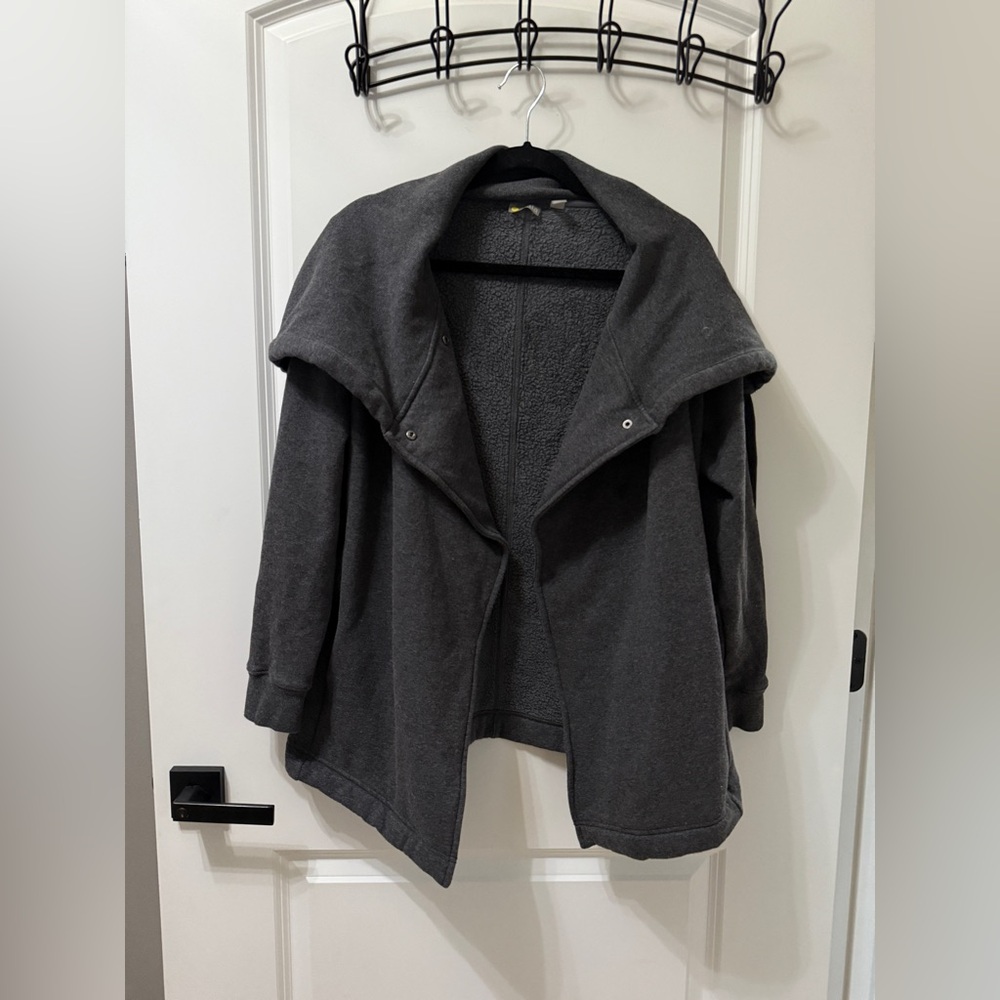 ✨Zella Jacket/Sweater